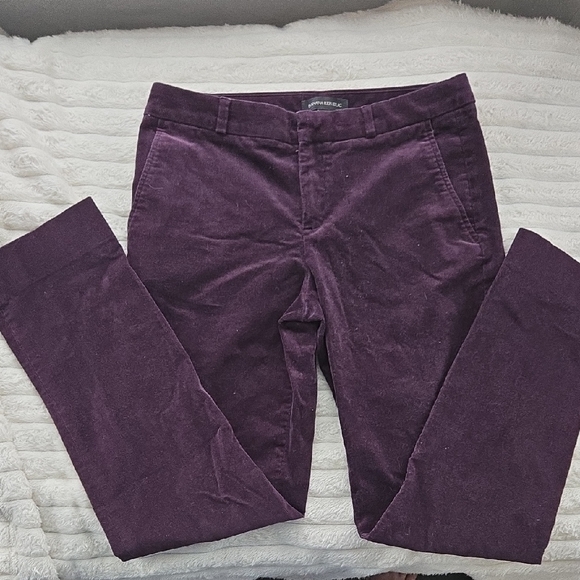Banana Republic Pants - Banana Republic Ryan Fit Aubergine Slim Straight Fine Wale Corduroy Trouser US 4